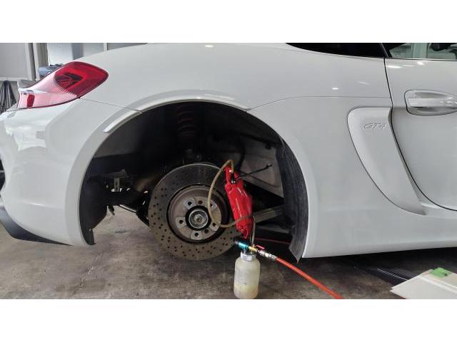 ポルシェケイマンGT4 オイルエレメント交換・12か月点検 |グー