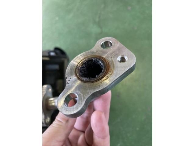 EGRバルブ　交換　清掃　LEXUS　CT200ｈ　ＺＷＡ１０　