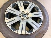 タイヤ保管サービスも有