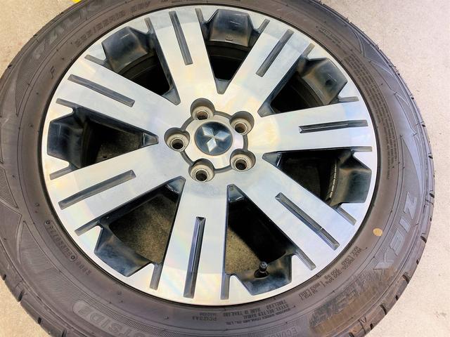 タイヤ保管サービスも有