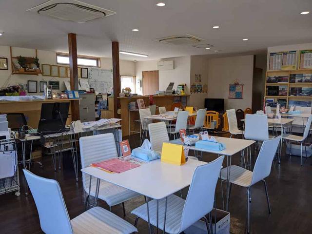 多くのお客様にご来店頂いても大丈夫な様に席数を多く設けております。