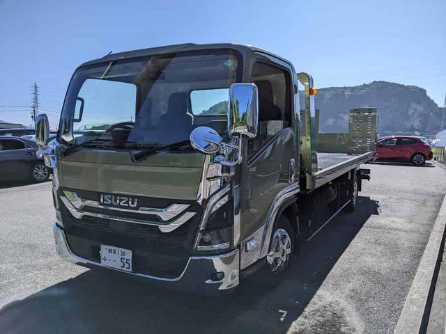 積載車２台保有。事故・故障時も万全な体制です。