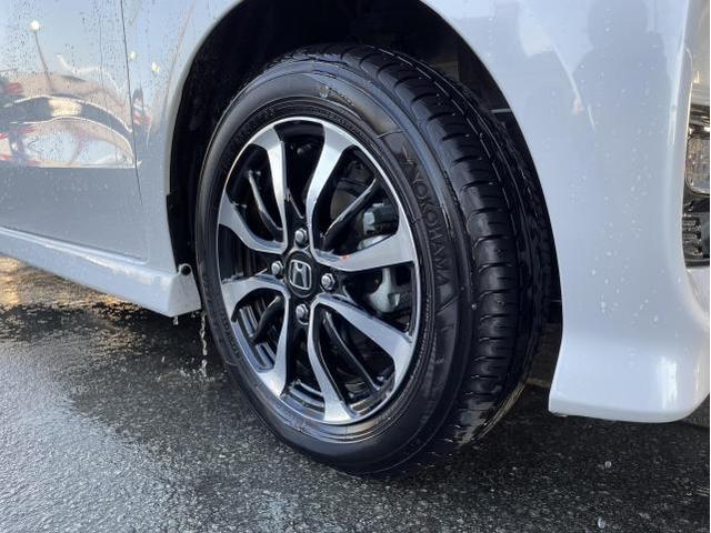 ホンダ・NBOXカスタム（内外装の洗車）