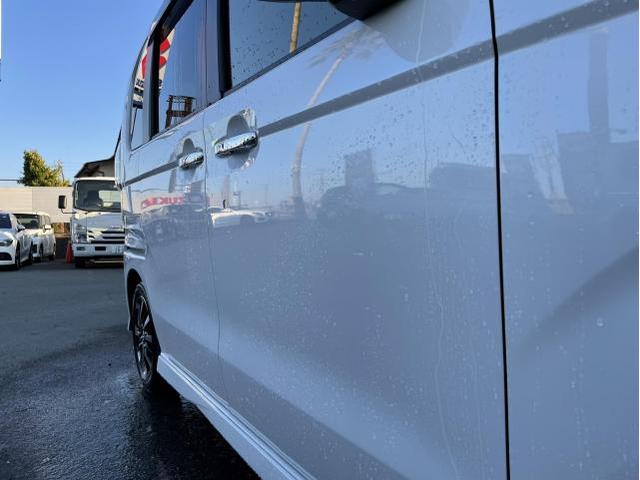 ホンダ・NBOXカスタム（内外装の洗車）