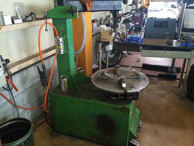 タイヤチェンジャーも完備