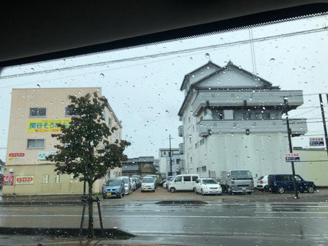 ジープチェロキー　雨漏れ　ドア修理
