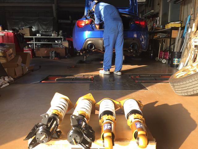 BRZ　ダンパー交換