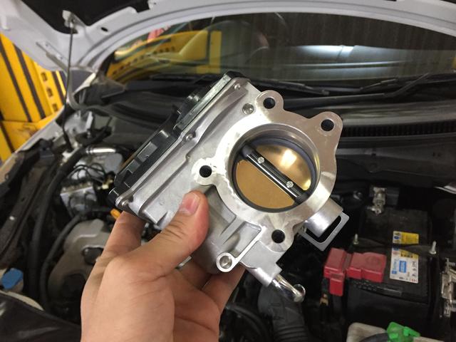 SUZUKI スイフト スロットルバルブ交換|グーネットピット