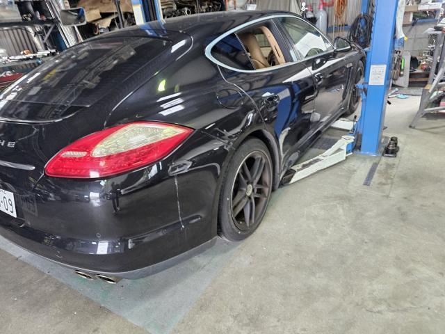 ポルシェ　パナメーラ　グー故障診断（コンピュータ診断）板金・外装補修保険修理　ローダウン積載車完備　レッカーレンタカー完備代車１５台岡崎市愛知県三河尾張名古屋豊田市安城市西尾市碧南市蒲郡市豊橋市浜松市みよし東郷町小牧市刈谷市大府市東海市一宮