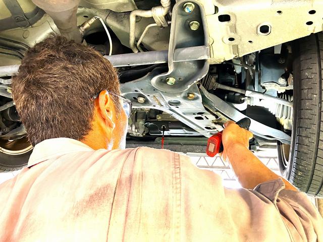 裏側まで詳細に確認し・・・