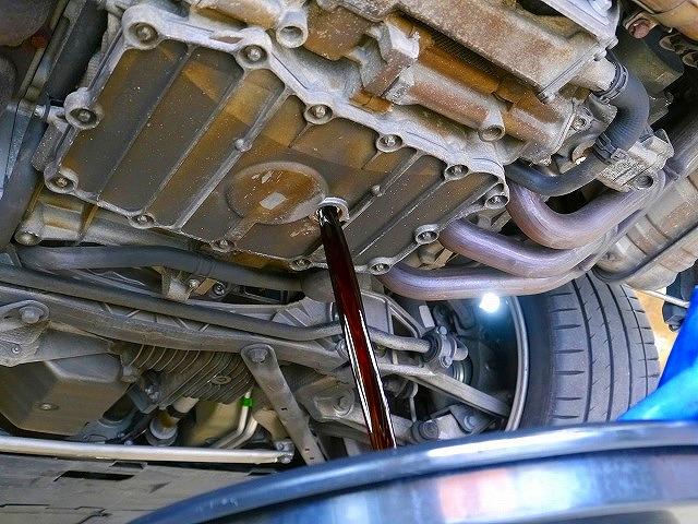 ポルシェ　カレラ　911　オイル交換　ＷＡＫＯＳ　プロステージＳ　名古屋市天白区　輸入車　修理　メンテナンス　