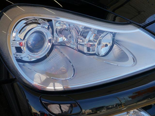 ポルシェ　カイエン　ヘッドライト　くもり　綺麗　コーティング　外車輸入車修理整備販売　名古屋市天白区名東守山緑東郷町日進豊田昭和北あま市甚目寺蟹江春日井市尾張旭市中区北西東南瑞穂熱田港中川中村長久手豊川豊明刈谷知多東海岐阜三重