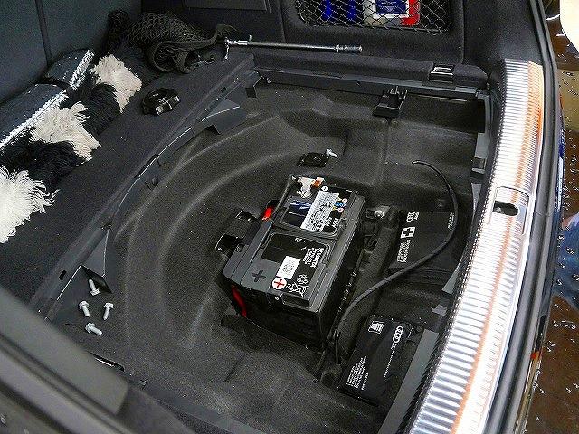 アウディ A4 8W バッテリー交換 AGM リセット 登録 外車輸入車 整備