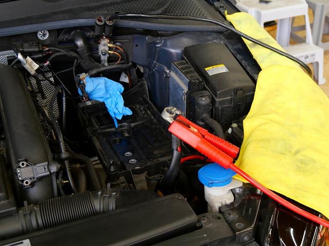 千種区　ゴルフ　Ⅶ　7　ヴァリアント　フォルクスワーゲン　車　バッテリー交換　バックアップ　交換　メモリー　登録　ＡＧＭバッテリー　名古屋市天白区　外車輸入車　安い　