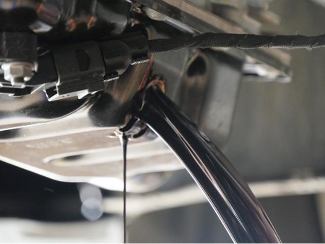 名古屋市　千種区より　アウディ　Ａ３　スポーツバック　ガソリン車用(オイル交換)　エンジンオイル交換　エレメント交換　業者　ショップ　外車　輸入車　オイル交換　エンジンオイル交換　アウディ　安い　認証オイル