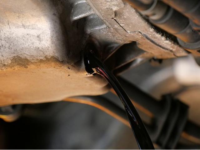 名古屋市　名東区　ミニ　R60　ディーゼル　ＭＩＮＩ　ＭＩＮＩ　ディーゼル車用(オイル交換)　エンジンオイル交換　オイル交換　エレメント交換　名古屋市　天白区　外車　輸入車　オイル交換　エレメント交換　ディーゼル車　認証　　ロングライフ