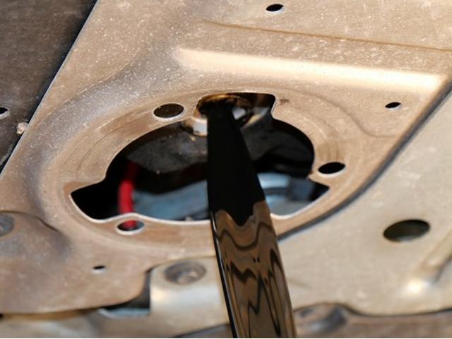 名古屋市　天白区　名東区　G20　320ｄ　ディーゼル　ＢＭＷ　３シリーズ　ディーゼル車用(オイル交換)　オイル交換　エンジンオイル　安い　認証規格　ディーゼル　対応　名古屋市　天白区　外車　輸入車　ＢＭＷ　320ｄ　