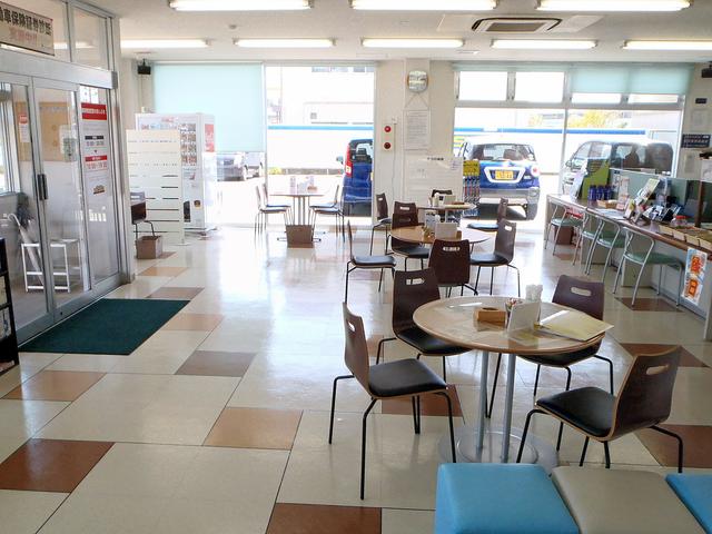 ヴァーサス四日市日永店