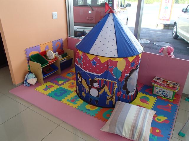 お子様連れのお客様もおもちゃや漫画もあるので楽しんでいただけます。