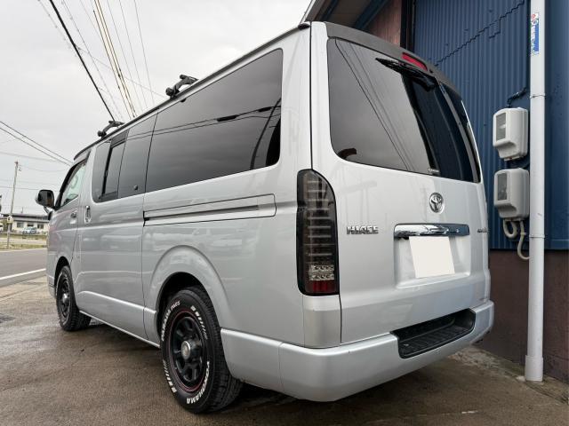 トヨタ　ハイエース　車検　エアコンパネル電球交換　等
