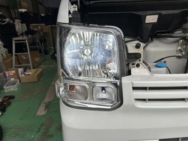 スズキ　エブリイ　ヘッドライト割れ　交換　球交換（LED）
清須市　稲沢市　一宮市　名古屋市　中村区　西区　北区
中川区　あま市　緑区　天白区　港区　