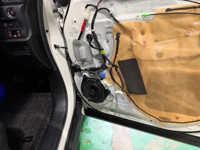 トヨタ　ヴォクシー　スピーカー故障　カロッツェリアスピーカー取付
清須市　稲沢市　一宮市　名古屋市　西区　北区　中川区　あま市　緑区　天白区　港区