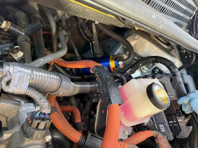 トヨタ　30プリウス　ECO  IONIX取付
清須市　稲沢市　一宮市　名古屋市　西区　北区　中川区　あま市　緑区　天白区　港区