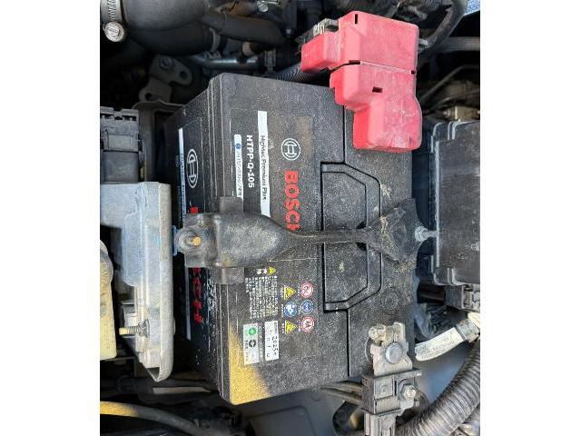 日産　ノート　外装品　フロントタイヤ組み換え　ローテーション　バッテリー交換
清須市　稲沢市　一宮市　名古屋市　中村区　西区　北区　中川区　あま市　緑区　天白区　港区