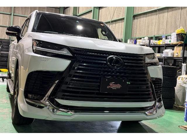 レクサス　ＬＸ　グリル交換　マットブラック　総入れ替え
清須市　稲沢市　一宮市　名古屋市　中村区　西区　北区　中川区　あま市　緑区　天白区　港区