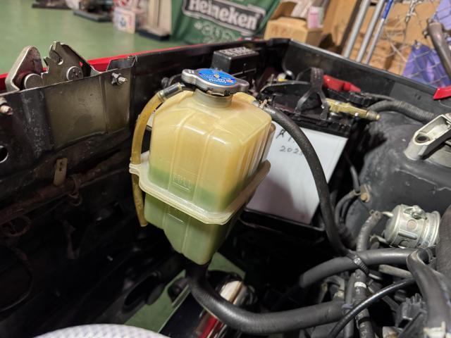 マツダ　オートザムＡＺ－１　カスタム　マフラー交換　マフラー取付　冷却系修理　サーモスタット交換　ファンスイッチ交換　水温センサ交換　冷却水リザーブタンク交換　