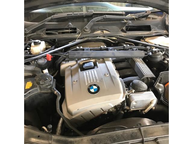 BMW E90/323オイル漏れ修理