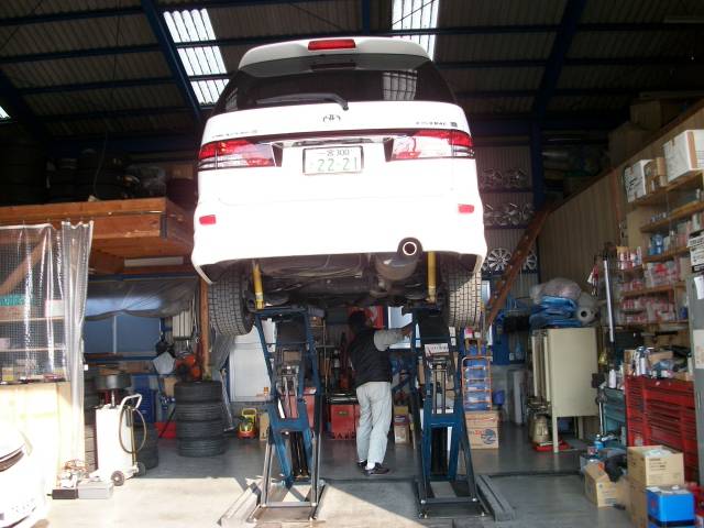 認証工場リフト完備！国産～輸入車までトータルにサポート☆