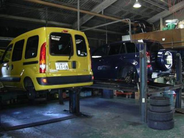 ２柱＆４柱リフト＆検査ライン完備です。