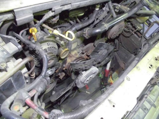キャンピングカー！！フォード　Ｅ３５０！！エンジンオイル漏れ修理！！