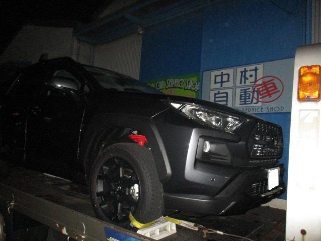 トヨタ　ＲＡＶ４！！新車販売！！納車前、ドライブレコーダー（前後カメラ）取付け！！