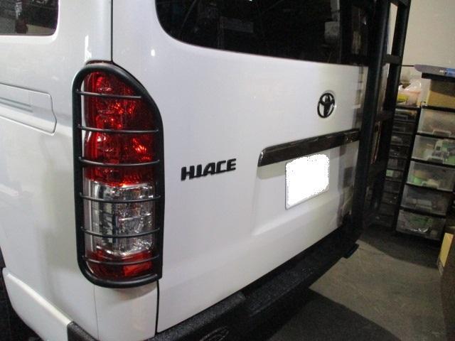 トヨタ　ハイエース！！車中泊仕様！！ＦＦヒーター・サブバッテリー・走行充電取付け！！