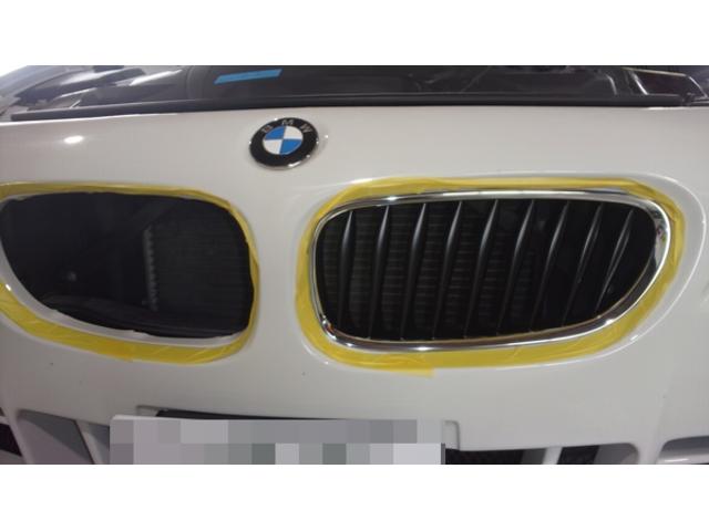 BMW Z4　ガラスモール交換　グリル取付