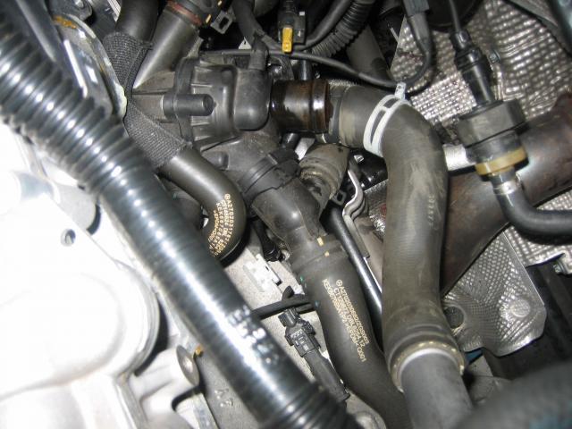 メルセデスベンツAクラス　チェックランプ点灯　サーモスタット交換｜岐阜　岐南　各務原　関　愛知　名古屋　滋賀 彦根 三重 鈴鹿 富山 石川 金沢 京都 大阪 修理 整備