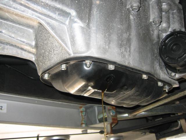 ロータスエリーゼ　エンジンオイル・フィルター交換／エンジン始動不良｜岐阜　岐南　各務原　関　愛知　名古屋　滋賀 彦根 三重 鈴鹿 富山 石川 金沢 京都 大阪 修理 整備