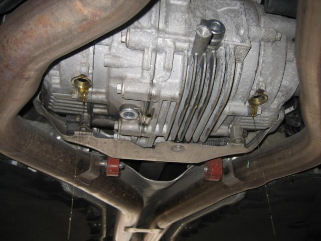 BMW X6 トランスファーオイル・フロント／リヤデフオイル交換｜岐阜　岐南　各務原　関　愛知　名古屋　滋賀 彦根 三重 鈴鹿 富山 石川 金沢 京都 大阪 修理 整備