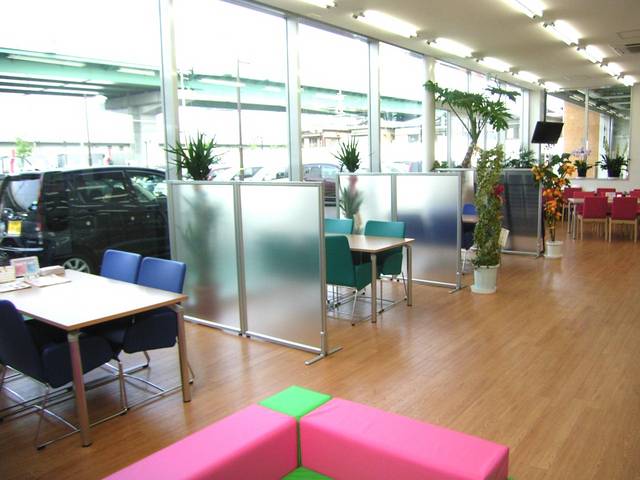 愛知ダイハツ株式会社 U-CAR R41小牧店(6枚目)