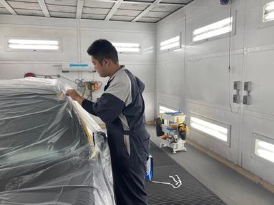 作業は全て国家自動車整備士が行います!