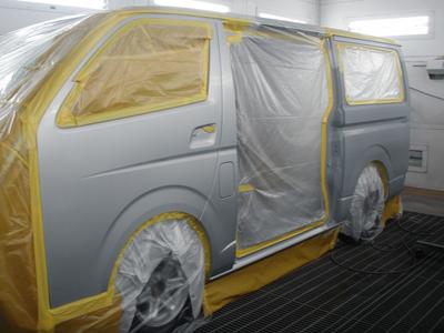 当社の強みは《鈑金塗装》