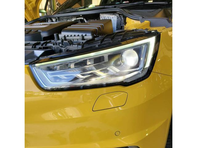 Audi アウディ S1 ヘッドライトHID バルブ交換 
