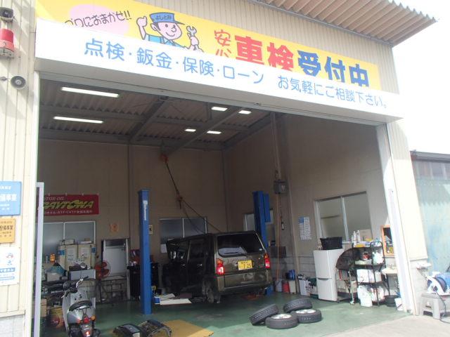 （有）よしとみ自動車　自社整備工場完備・全車保証付販売