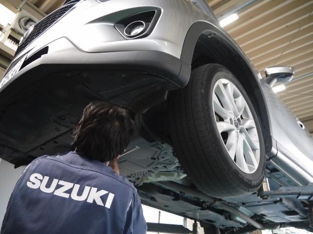 プロの整備士がお車の状態をしっかりチェックします。