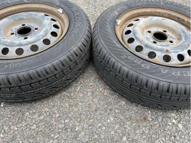 トヨタ ヴィッツ タイヤ交換 ベンツ BMW アウディ マセラティ ポルシェ 一宮市 稲沢市 北名古屋市 名古屋市 岩倉市 江南市 津島市 あま市 清須市