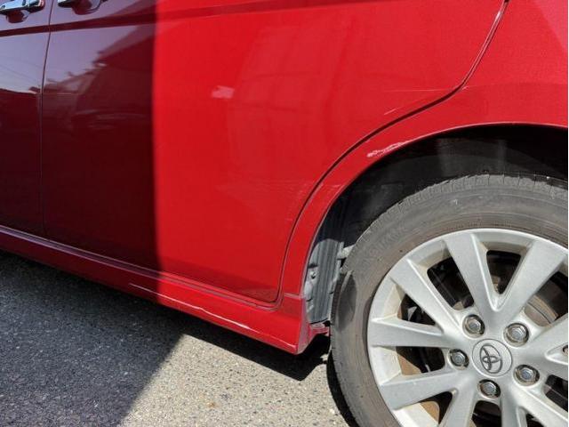 トヨタ　アイシス　板金・外装補修　塗装　ヘッドライト　くすみ除去　ベンツ　BMW　アウディ　マセラティ　ポルシェ　一宮市　稲沢市　北名古屋市　名古屋市　岩倉市　江南市　津島市　あま市　清須市