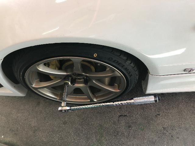 ニッサン　スカイライン
チェックランプ　タイヤ交換　USB取り付け
