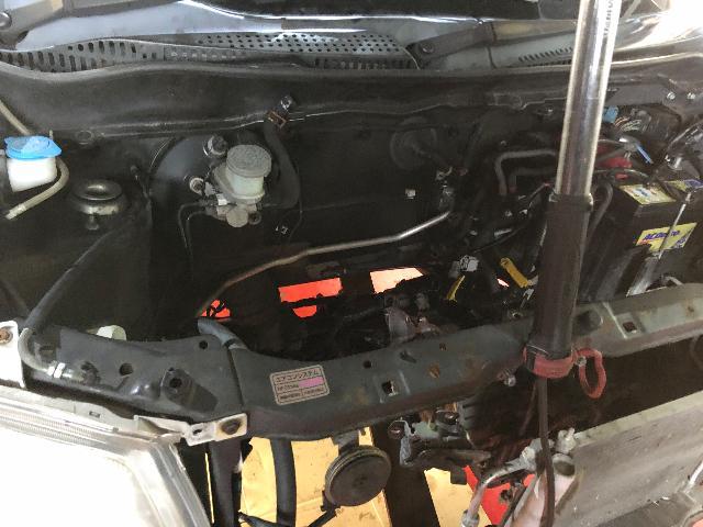 スズキ　ワゴンR  エンジン載せ換え！
ラジエーター水漏れ交換！